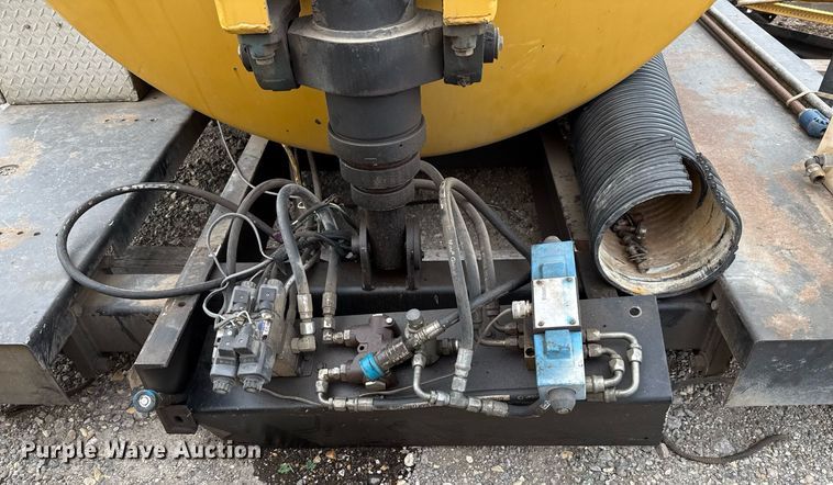 image for item EJ3745 Vermeer ATV-1850 vacuum excavator