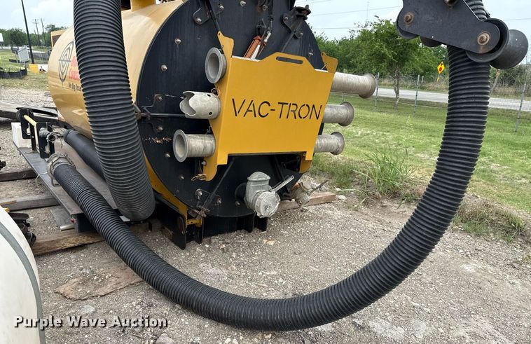 image for item EJ3745 Vermeer ATV-1850 vacuum excavator