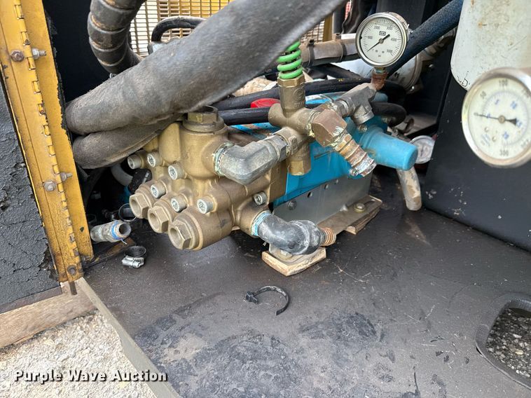 image for item EJ3745 Vermeer ATV-1850 vacuum excavator