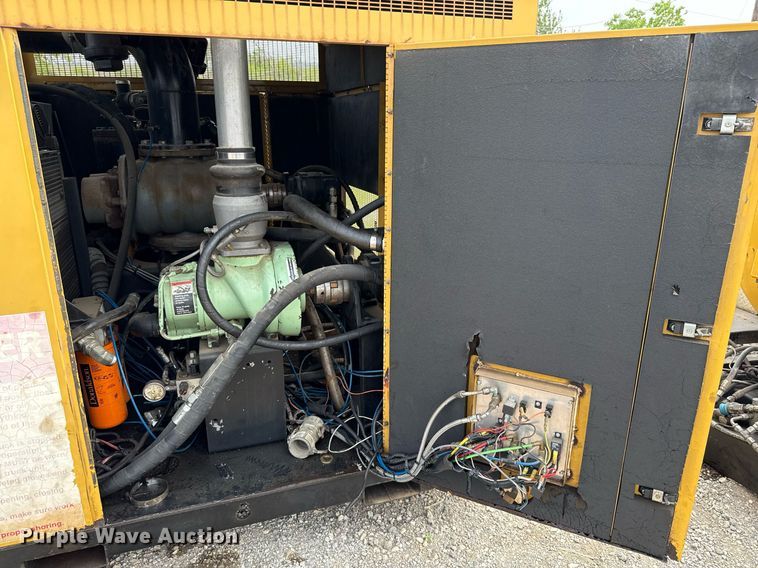 image for item EJ3745 Vermeer ATV-1850 vacuum excavator