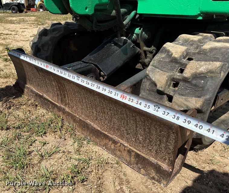 image for item EJ3747 2005 Bobcat 323 J mini excavator