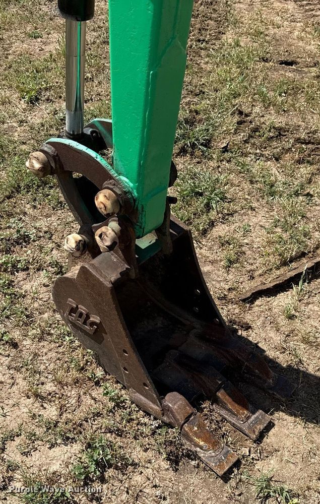 image for item EJ3747 2005 Bobcat 323 J mini excavator