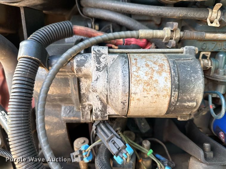 image for item EJ3747 2005 Bobcat 323 J mini excavator