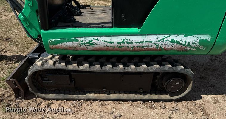 image for item EJ3747 2005 Bobcat 323 J mini excavator
