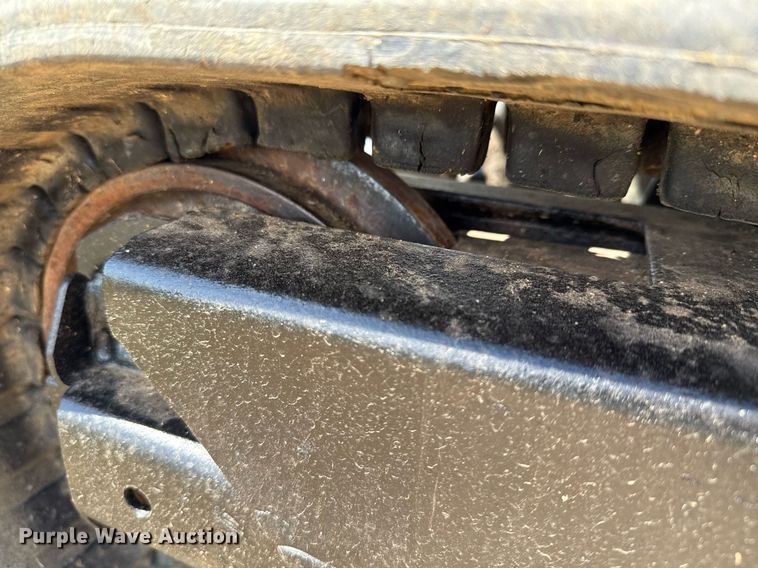 image for item EJ3747 2005 Bobcat 323 J mini excavator