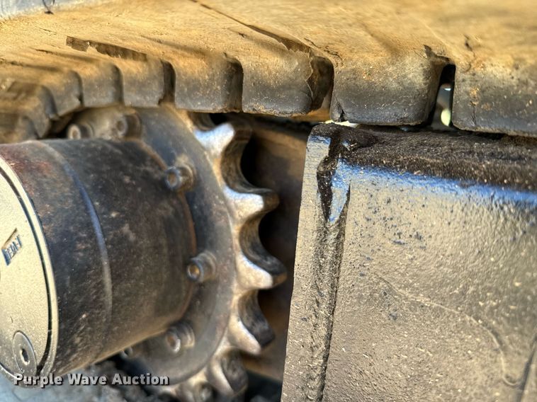 image for item EJ3747 2005 Bobcat 323 J mini excavator