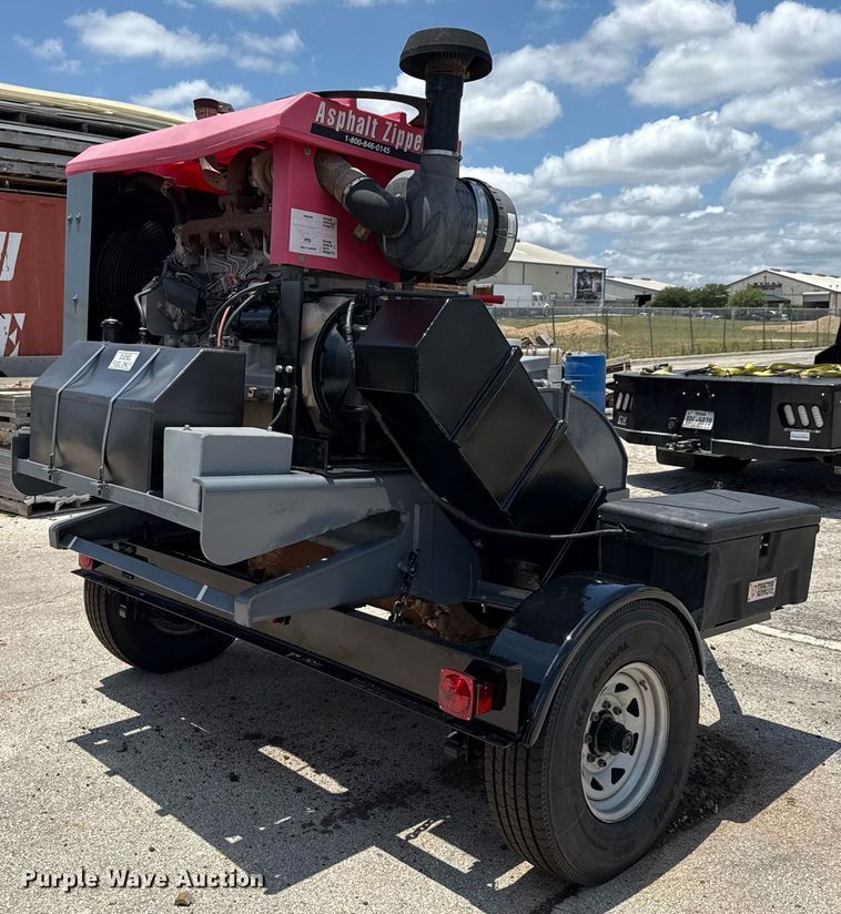 image for item EJ3828 2001 Asphalt Zipper AZ480T cold planer