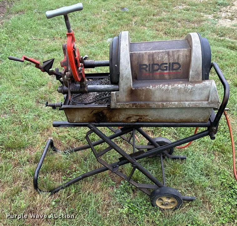 image for item EJ3831 Ridgid 1822-I threading machine