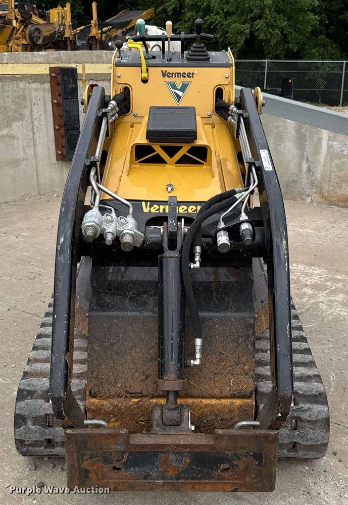 image for item EJ4499 2019 Vermeer S925TX compact utility loader