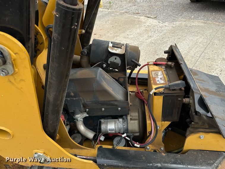 image for item EJ4499 2019 Vermeer S925TX compact utility loader