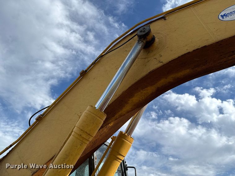 image for item EJ4501 2013 Komatsu PC210LC-10 excavator