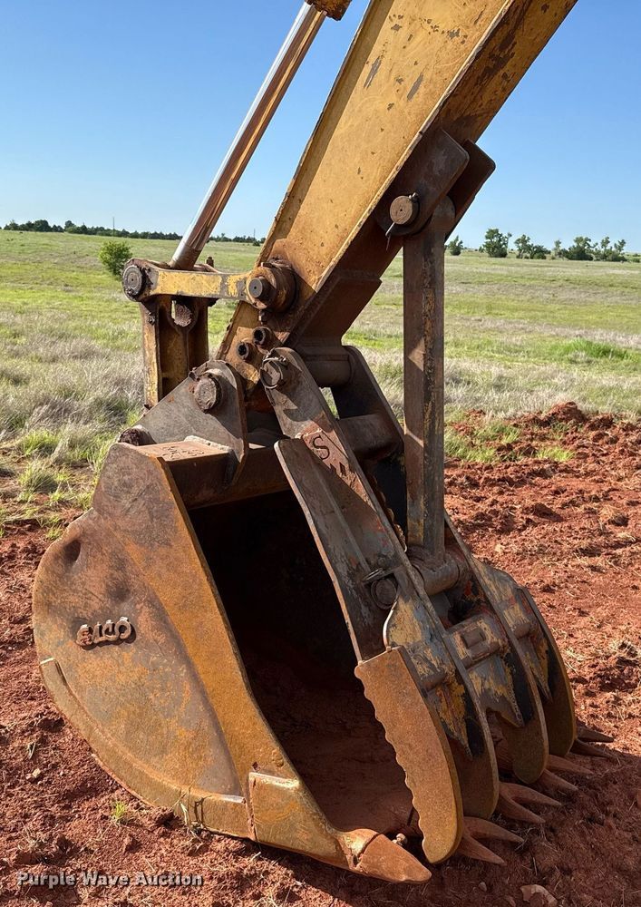 image for item EJ4501 2013 Komatsu PC210LC-10 excavator