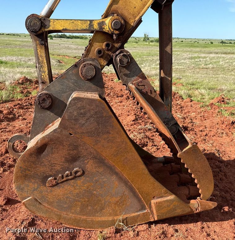 image for item EJ4501 2013 Komatsu PC210LC-10 excavator