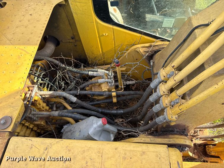 image for item EJ4501 2013 Komatsu PC210LC-10 excavator