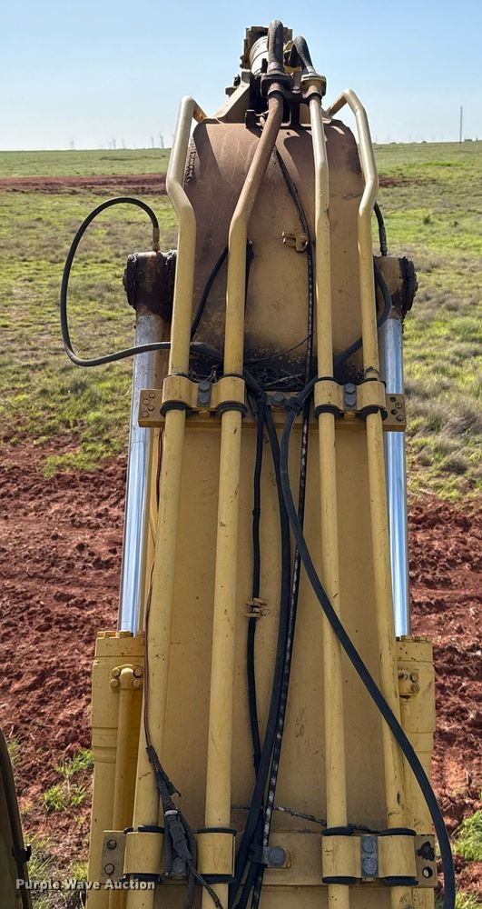 image for item EJ4501 2013 Komatsu PC210LC-10 excavator