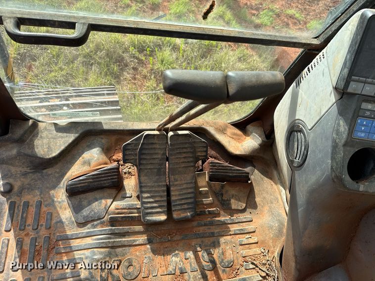 image for item EJ4501 2013 Komatsu PC210LC-10 excavator