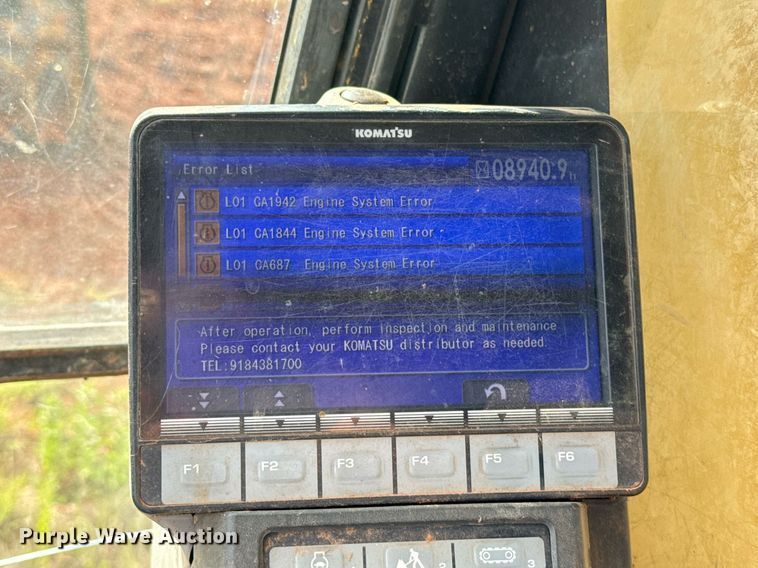 image for item EJ4501 2013 Komatsu PC210LC-10 excavator