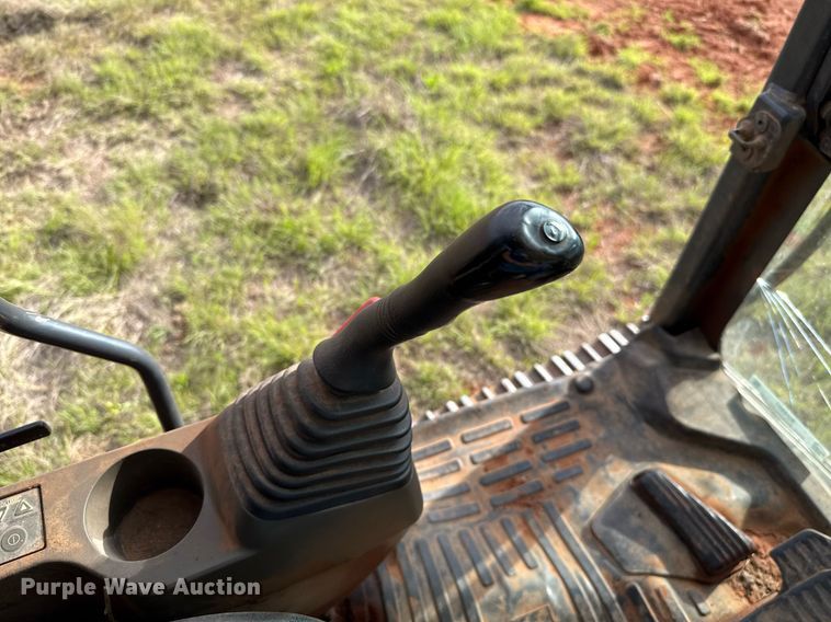 image for item EJ4501 2013 Komatsu PC210LC-10 excavator