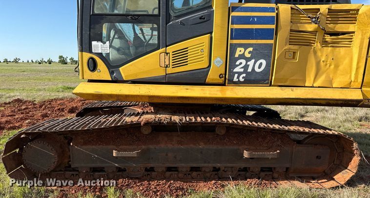 image for item EJ4501 2013 Komatsu PC210LC-10 excavator