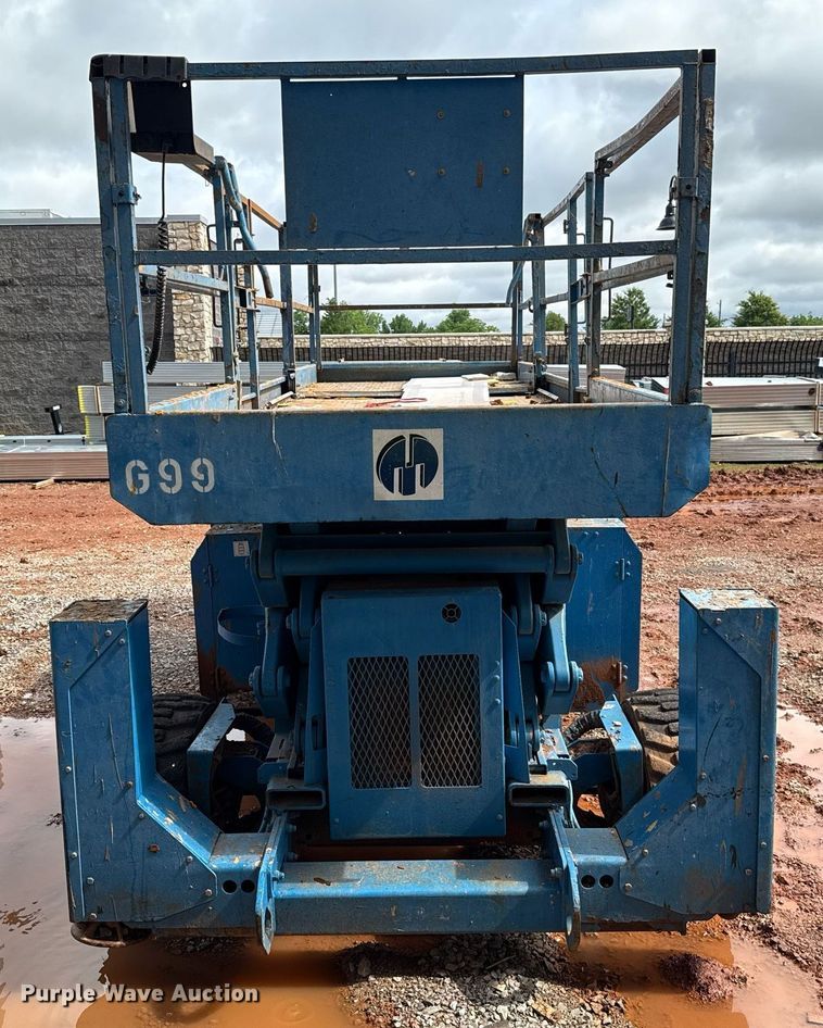 image for item EJ4626 2006 Genie GS-4390 scissor lift