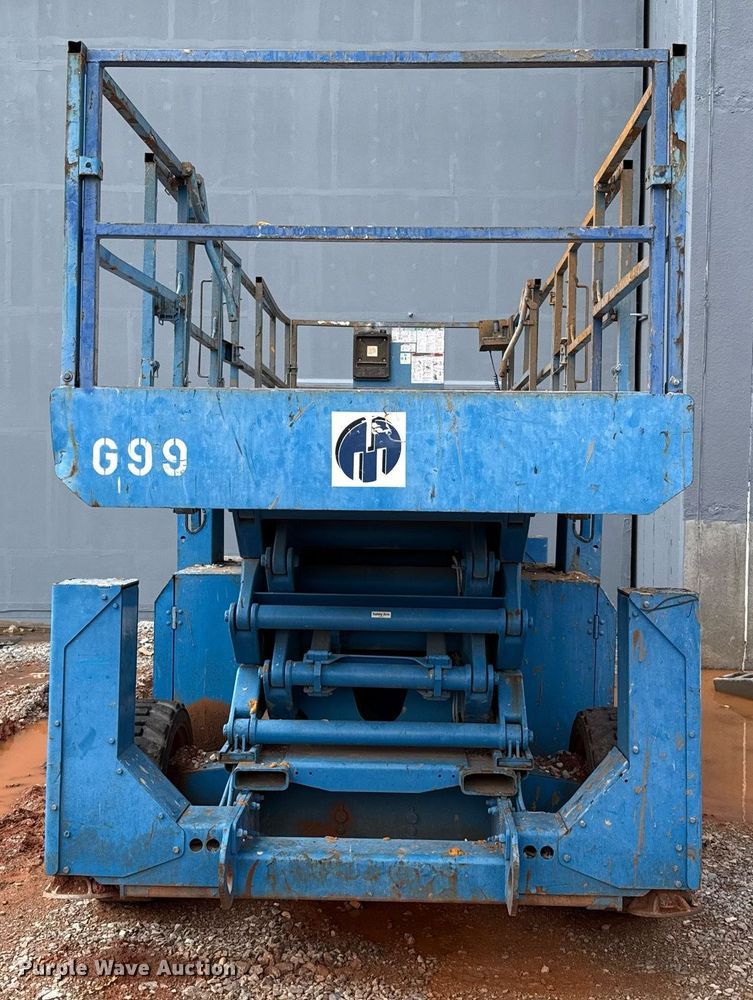 image for item EJ4626 2006 Genie GS-4390 scissor lift