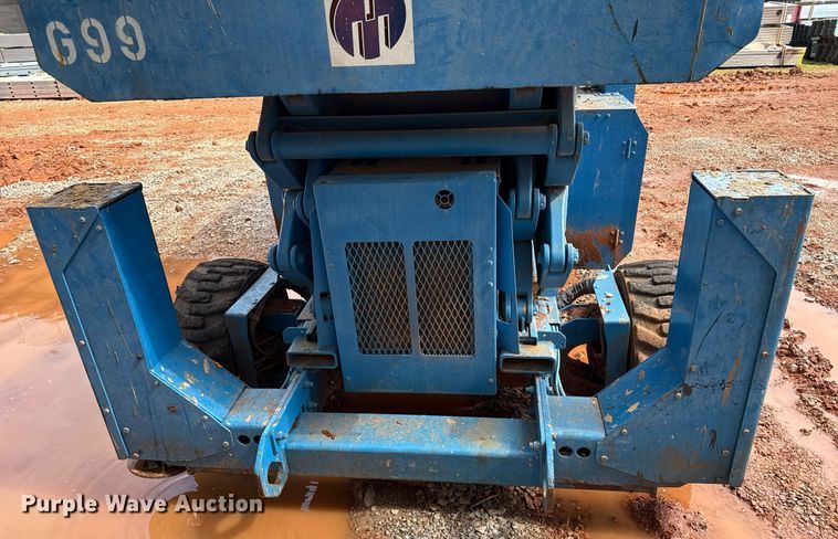 image for item EJ4626 2006 Genie GS-4390 scissor lift