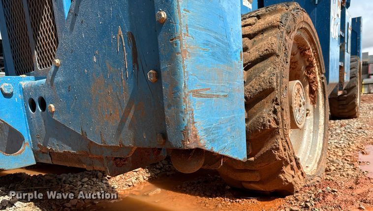 image for item EJ4626 2006 Genie GS-4390 scissor lift