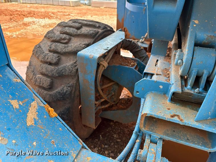 image for item EJ4626 2006 Genie GS-4390 scissor lift