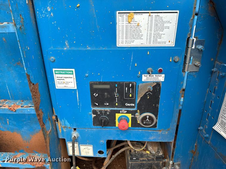 image for item EJ4626 2006 Genie GS-4390 scissor lift