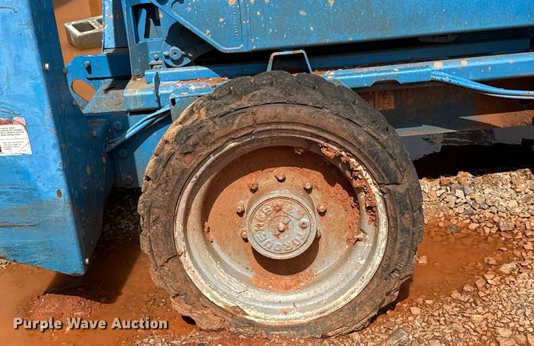 image for item EJ4626 2006 Genie GS-4390 scissor lift