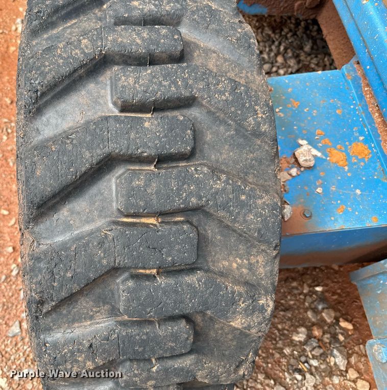 image for item EJ4626 2006 Genie GS-4390 scissor lift