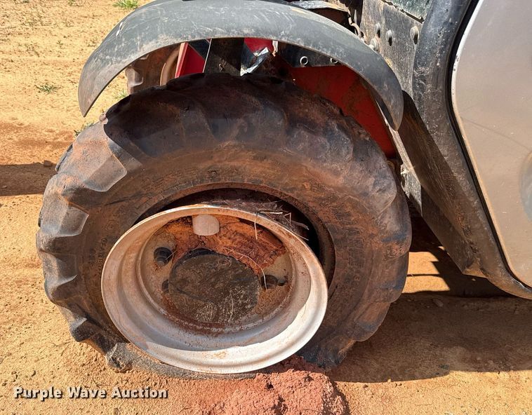 image for item EJ4647 2019 Manitou MLT625-75H telehandler