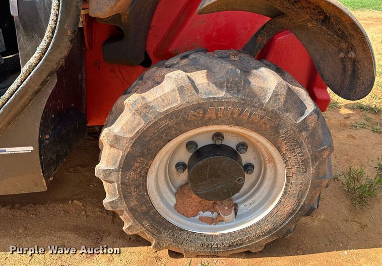 image for item EJ4647 2019 Manitou MLT625-75H telehandler