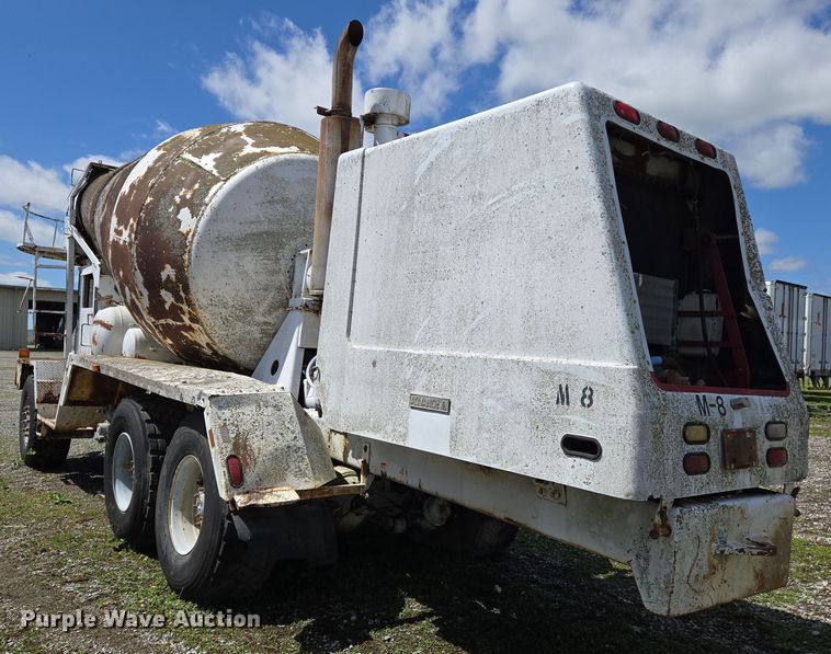 image for item EJ7492 1992 Advance CL9FAP6811 ready mix truck
