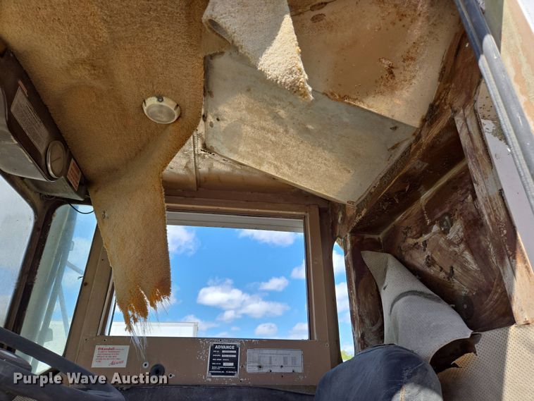 image for item EJ7492 1992 Advance CL9FAP6811 ready mix truck