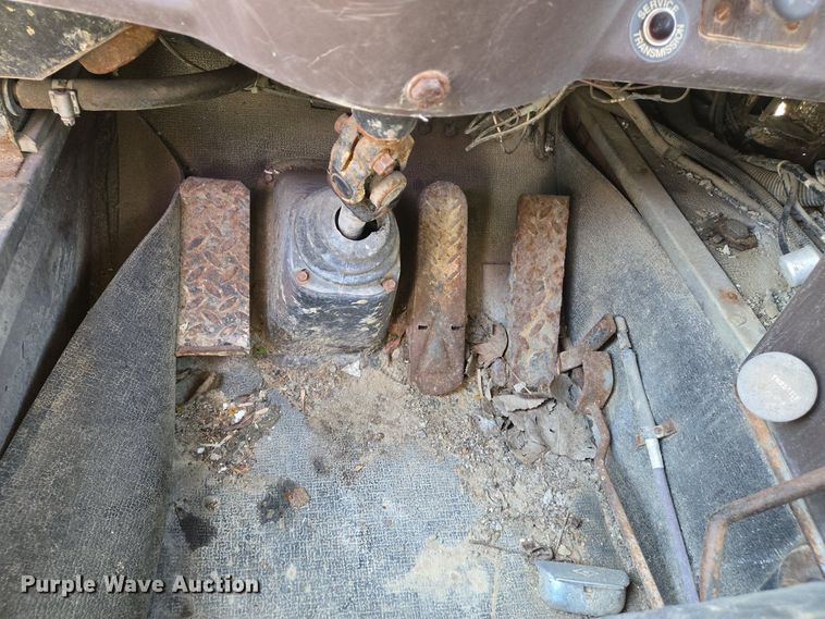 image for item EJ7492 1992 Advance CL9FAP6811 ready mix truck