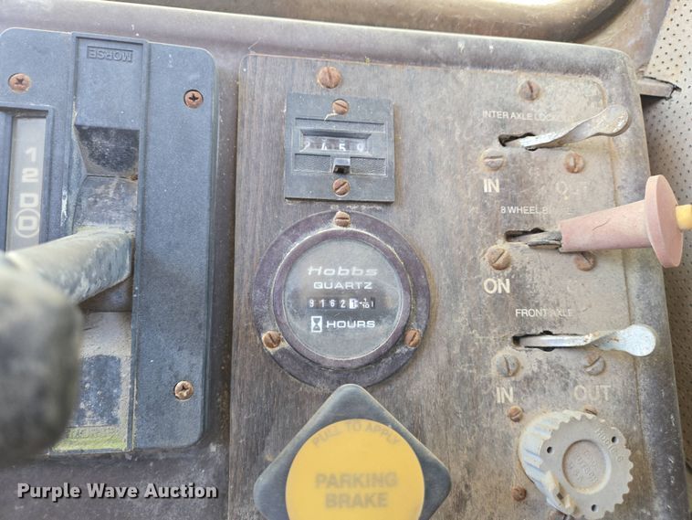 image for item EJ7492 1992 Advance CL9FAP6811 ready mix truck