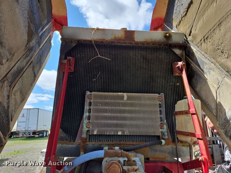 image for item EJ7492 1992 Advance CL9FAP6811 ready mix truck