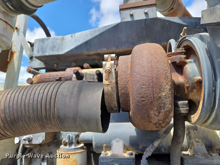 image for item EJ7492 1992 Advance CL9FAP6811 ready mix truck