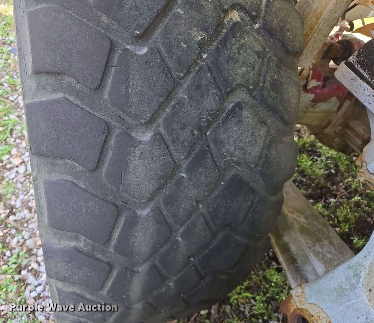 image for item EJ7492 1992 Advance CL9FAP6811 ready mix truck