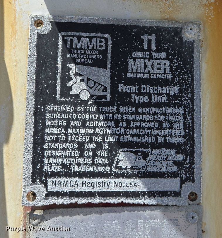 image for item EJ7492 1992 Advance CL9FAP6811 ready mix truck