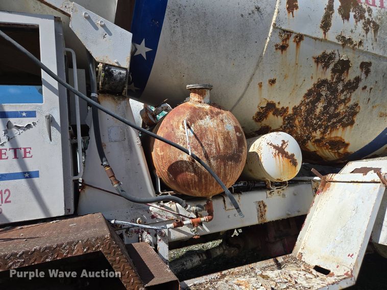 image for item EJ7493 1992 Advance ready mix truck