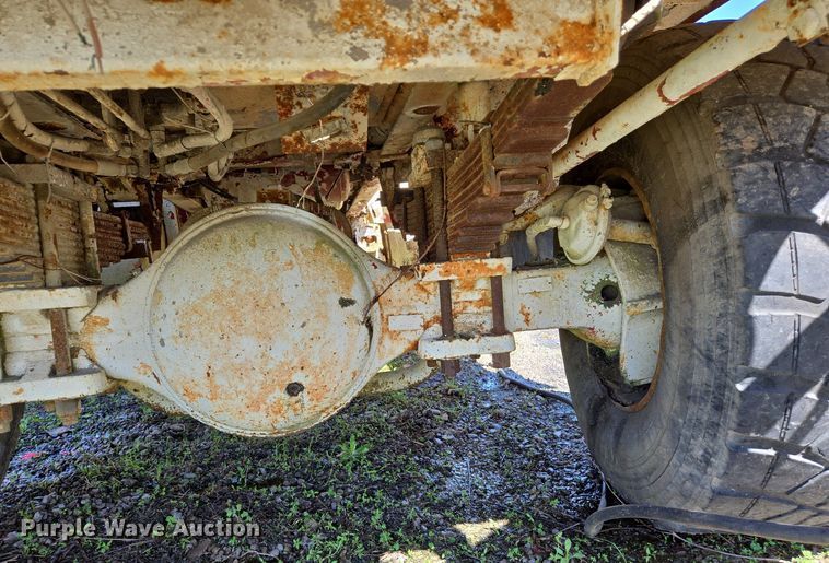 image for item EJ7493 1992 Advance ready mix truck