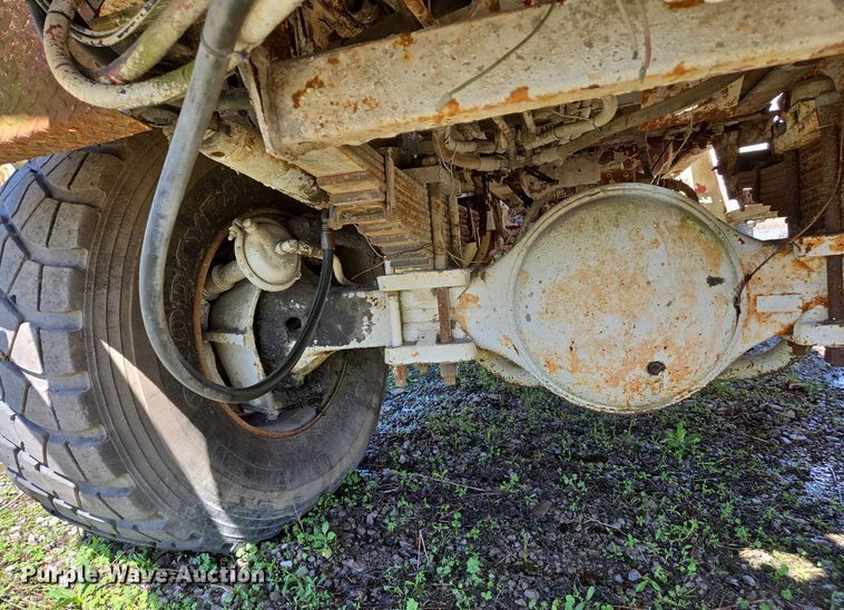 image for item EJ7493 1992 Advance ready mix truck