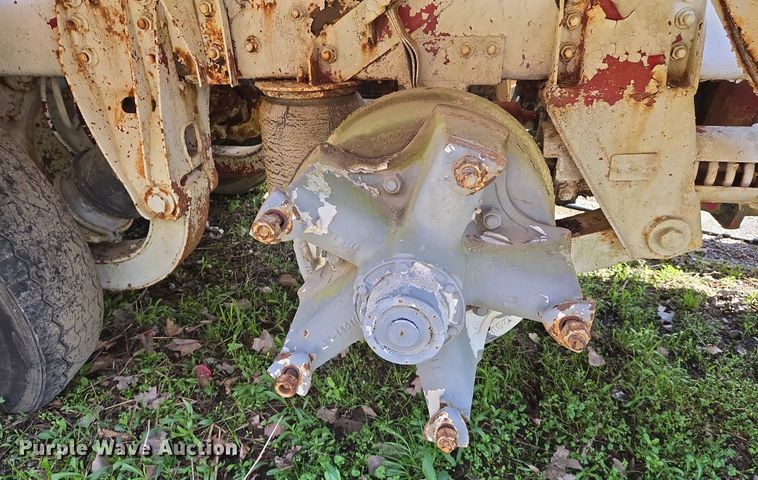 image for item EJ7493 1992 Advance ready mix truck