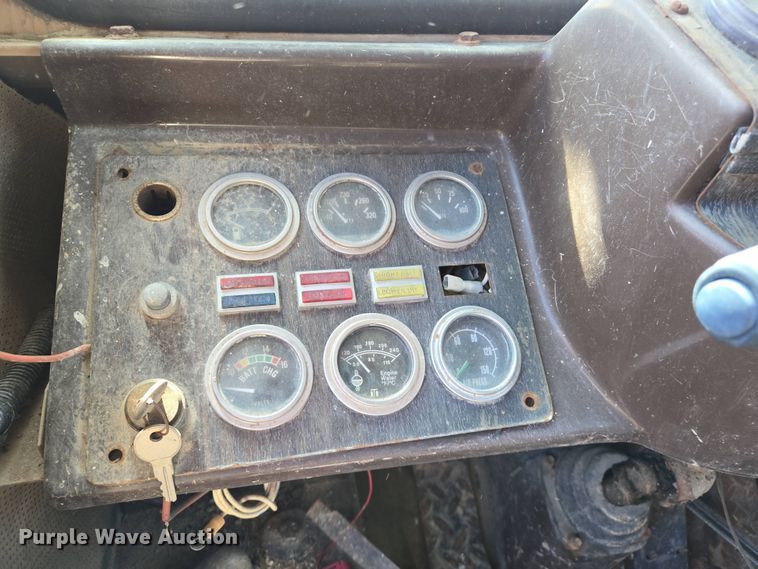 image for item EJ7493 1992 Advance ready mix truck