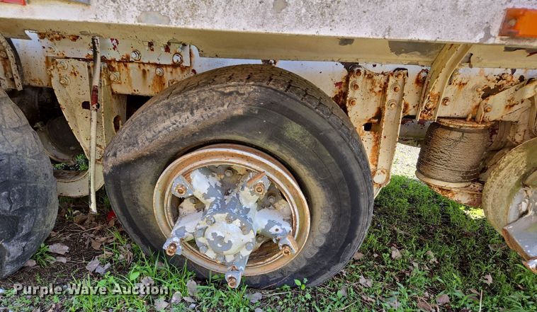 image for item EJ7493 1992 Advance ready mix truck