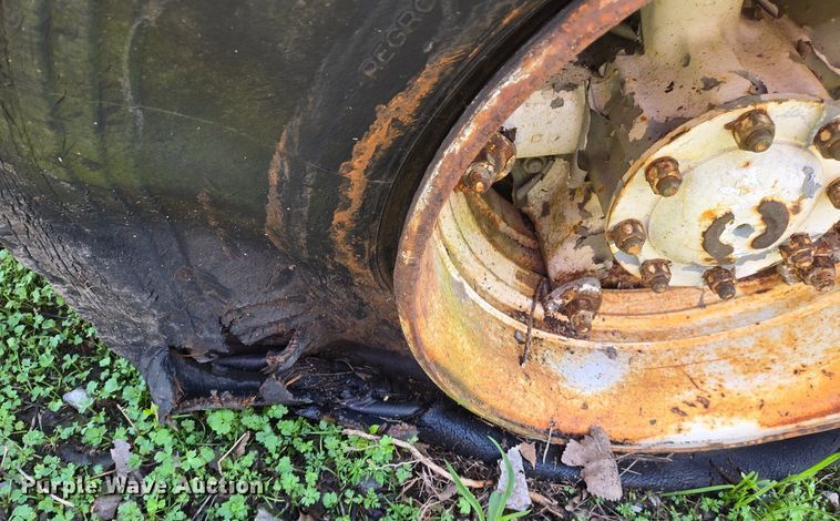 image for item EJ7493 1992 Advance ready mix truck