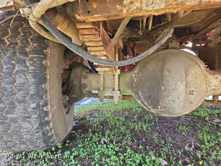 image for item EJ7494 1988 Advance ready mix truck