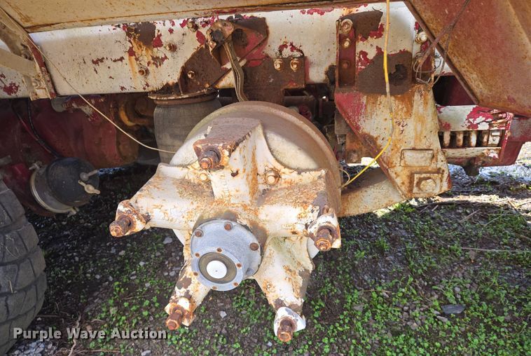 image for item EJ7494 1988 Advance ready mix truck